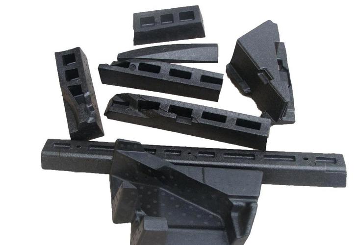 汽車零(líng)配件